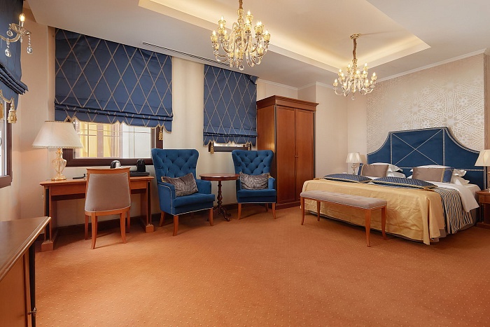 ДЖУНИОР СЮИТ