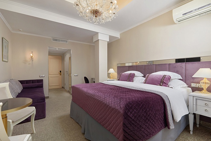 УЛУЧШЕННЫЙ НОМЕР С 1 КРОВАТЬЮ ИЛИ 2 РАЗДЕЛЬНЫМИ