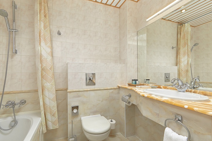 КЛАССИЧЕСКИЙ НОМЕР 1 КРОВАТЬЮ И 2 РАЗДЕЛЬНЫМИ