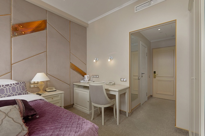 УЛУЧШЕННЫЙ НОМЕР С 1 КРОВАТЬЮ ИЛИ 2 РАЗДЕЛЬНЫМИ