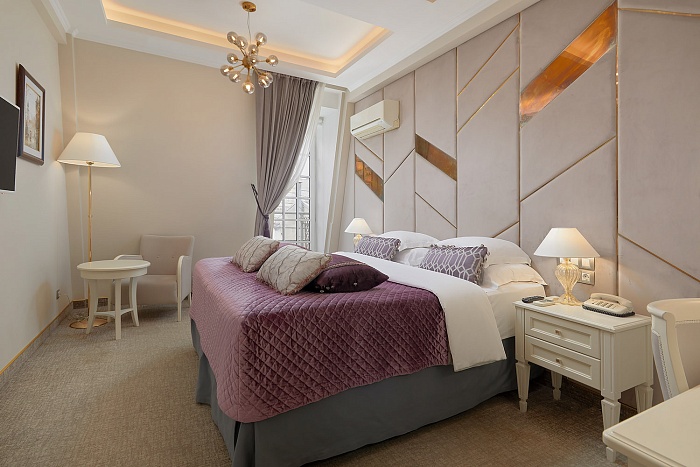 УЛУЧШЕННЫЙ НОМЕР С 1 КРОВАТЬЮ ИЛИ 2 РАЗДЕЛЬНЫМИ