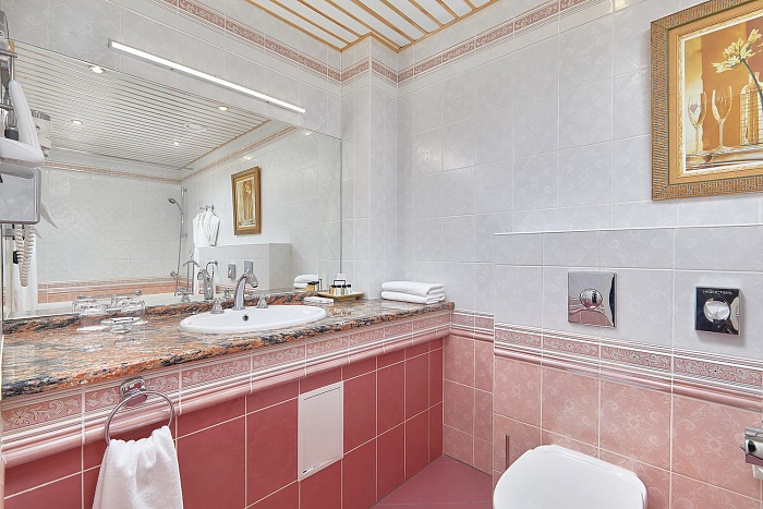 ДЖУНИОР СЮИТ